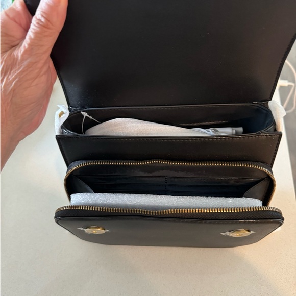 Charles and Keith. Brand new hard black over the shoulder bag  good size bag - Picture 4 of 5